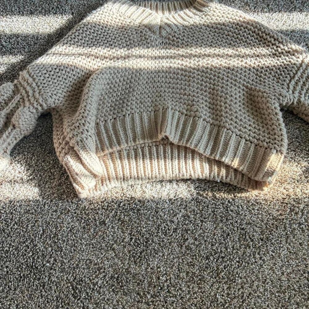 Elan Women's Cream and Tan Jumper